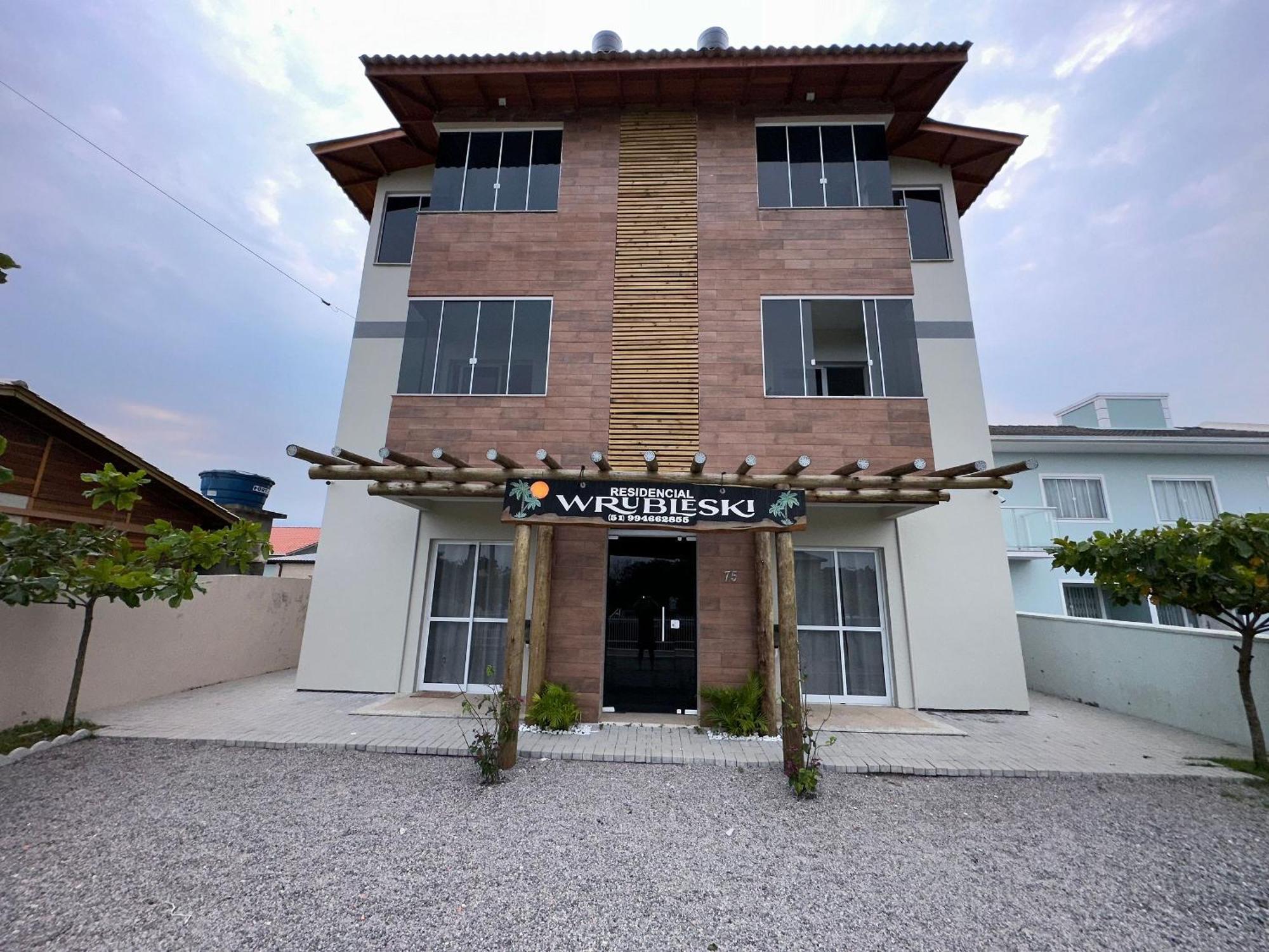 Residencial Wrubleski Sc Pinheira Exterior foto
